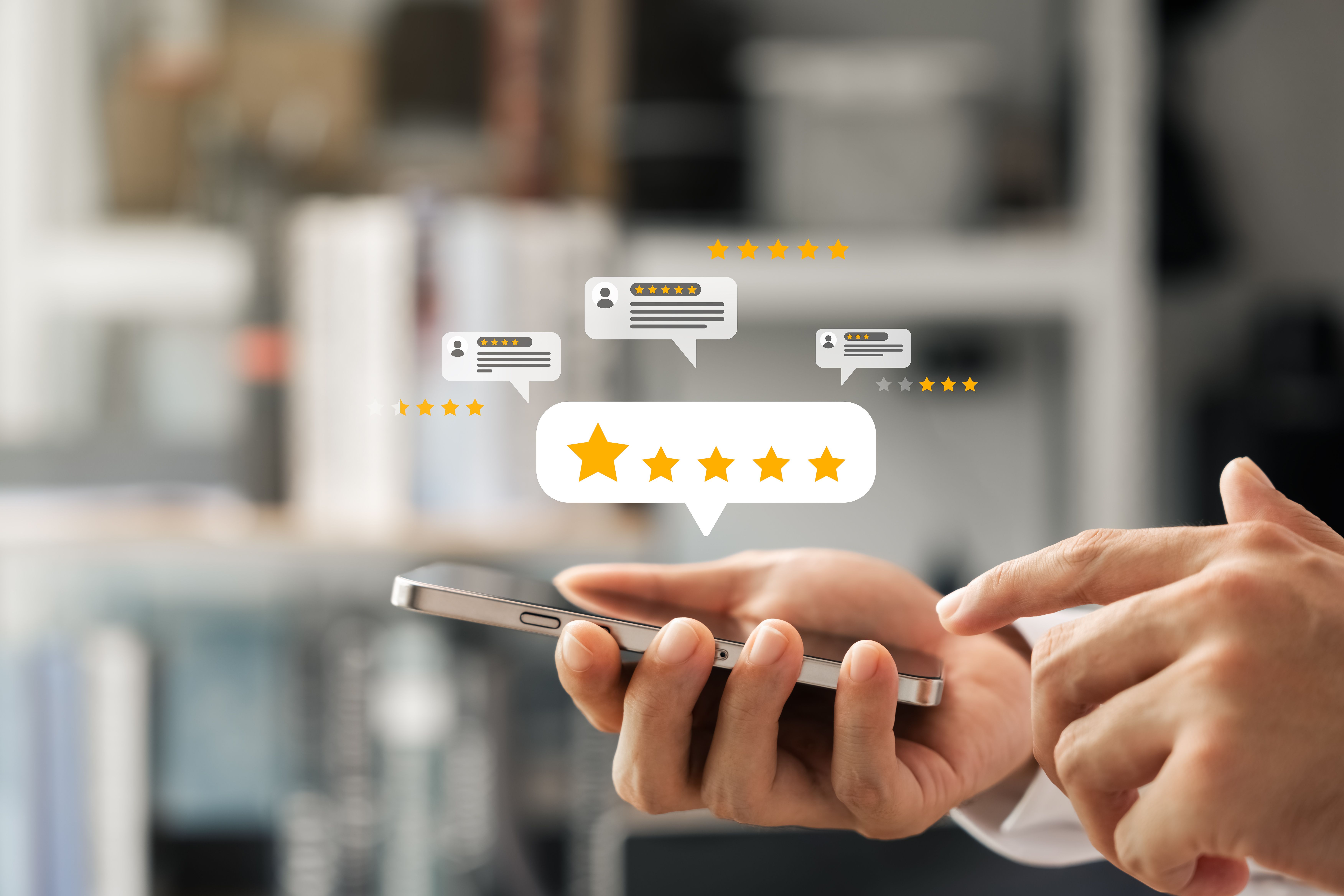 online reviews | © Thapana_Studio - stock.adobe.com