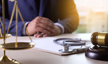 gavel stethoscope scales of justice | © onephoto - stock.adobe.com