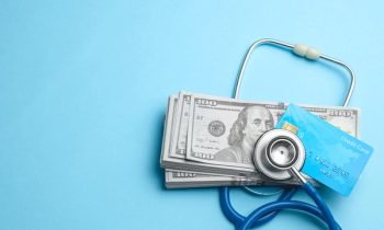 money stethoscope | © adragan - stock.adobe.com